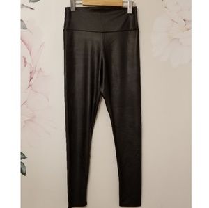 shiney black leggings